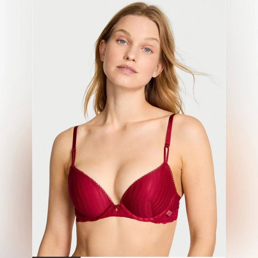 VICTORIAS SECRET SEXY TEE SMOOTH FRONT-CLOSE PUSH UP BRA